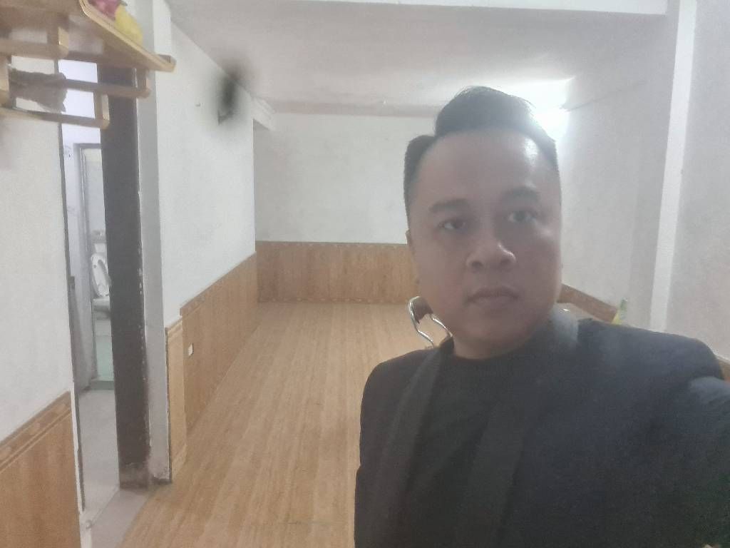 Bán nhà Trịnh Đình Cửu - diện tích 45m2 3 tầng - ô tô vào nhà - giá 9,9 tỷ