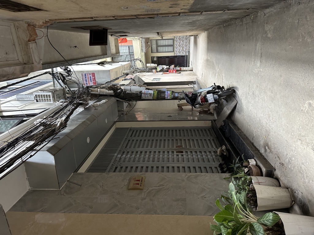 Bán nhà Trương Định - diện tích 46.6m2 5 tầng - 2 mặt thoáng - giá 11,5 tỷ