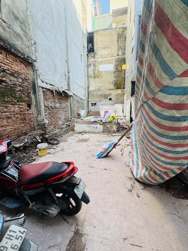 Bán nhà Khâm Thiên - diện tích 51.9m2 1 tầng - Mặt tiền siêu khủng - giá 10 tỷ