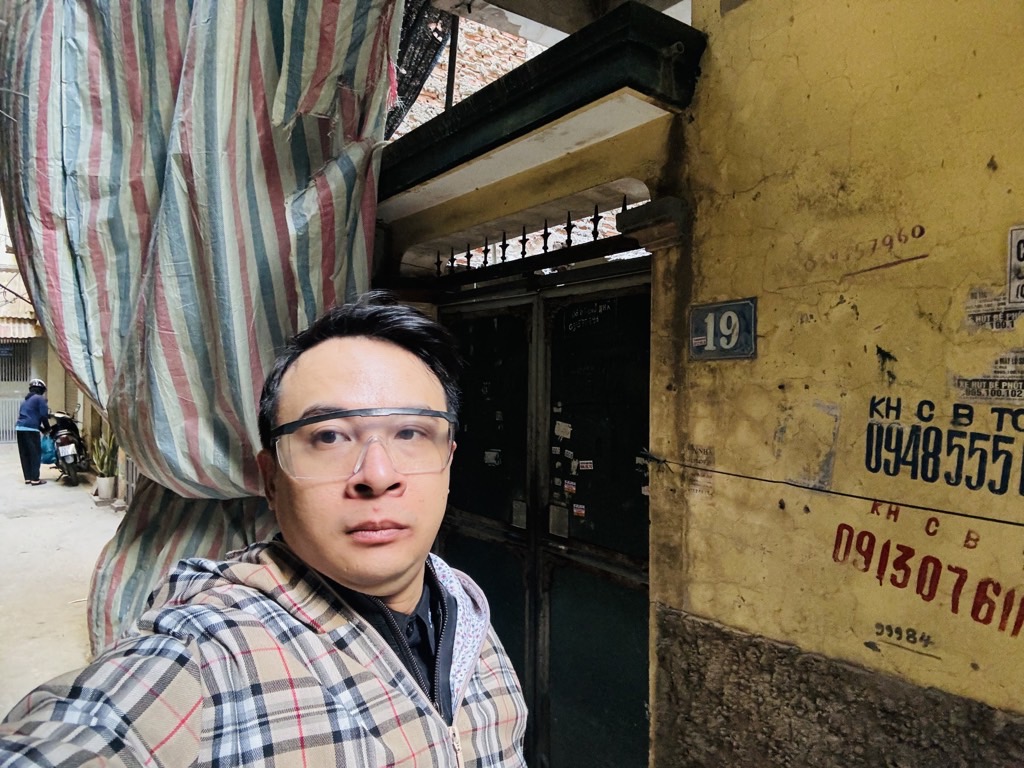 Bán nhà Chùa Láng - diện tích 88m2 6 tầng - Nhà đẹp hiếm có - giá 24 tỷ