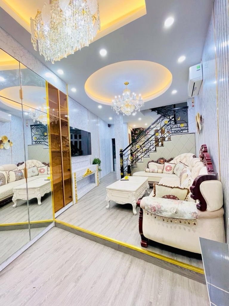 Bán nhà Trường Chinh - diện tích 49m2 5 tầng - Nhà mới đẹp ở ngay - giá 14,2 tỷ