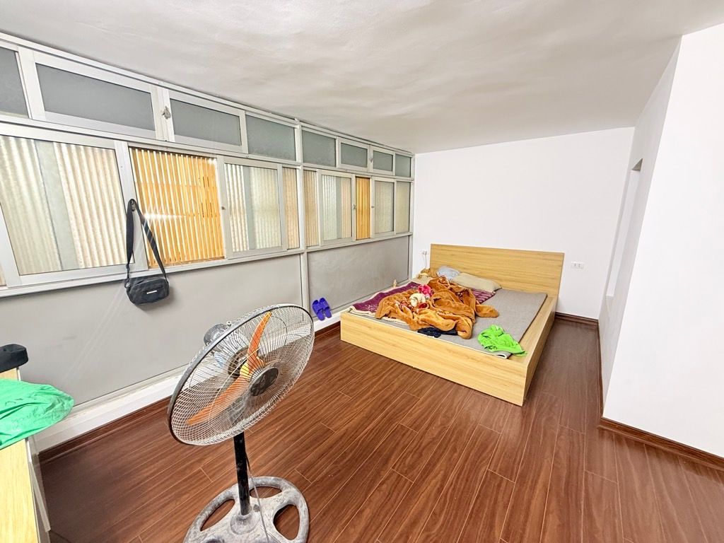 Bán nhà Hoàng Mai - diện tích 58.2m2 4 tầng - 2 mặt ngõ thông - giá 16 tỷ