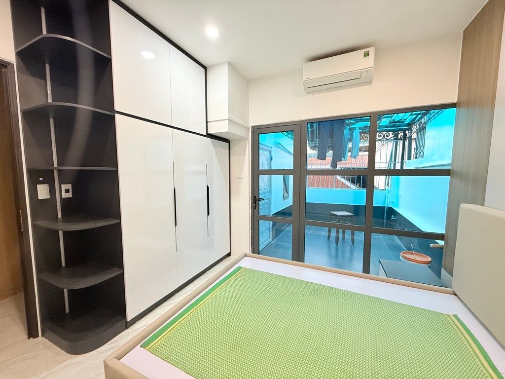 Bán nhà Hoàng Mai - diện tích 58.2m2 4 tầng - 2 mặt ngõ thông - giá 16 tỷ