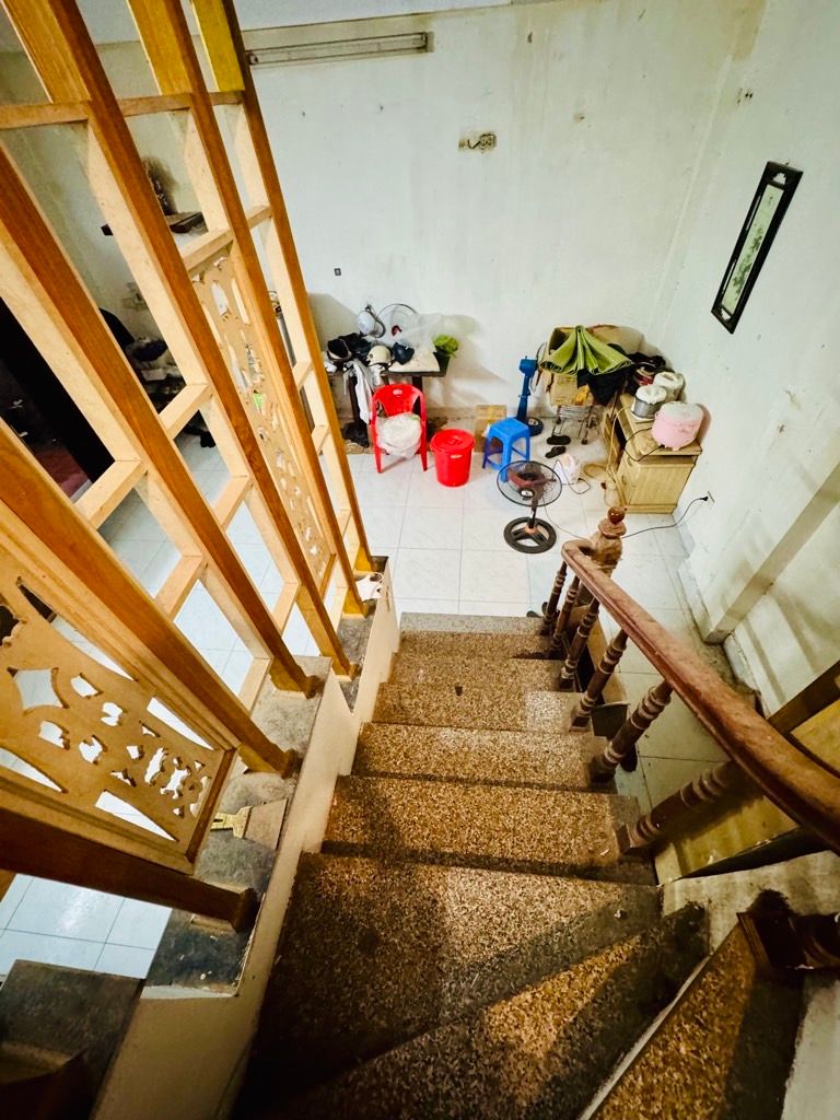 Bán nhà Nam Dư - diện tích 120m2 3 tầng - ô tô đỗ cửa - giá 24,5 tỷ