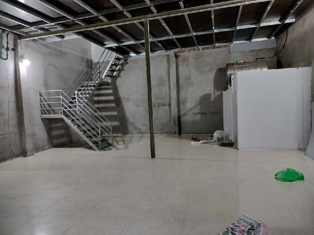 Bán nhà Nguyễn Xiển - diện tích 102m2 2 tầng - Nhà chưa sổ, đất nông nghiệp - giá 6,1 tỷ