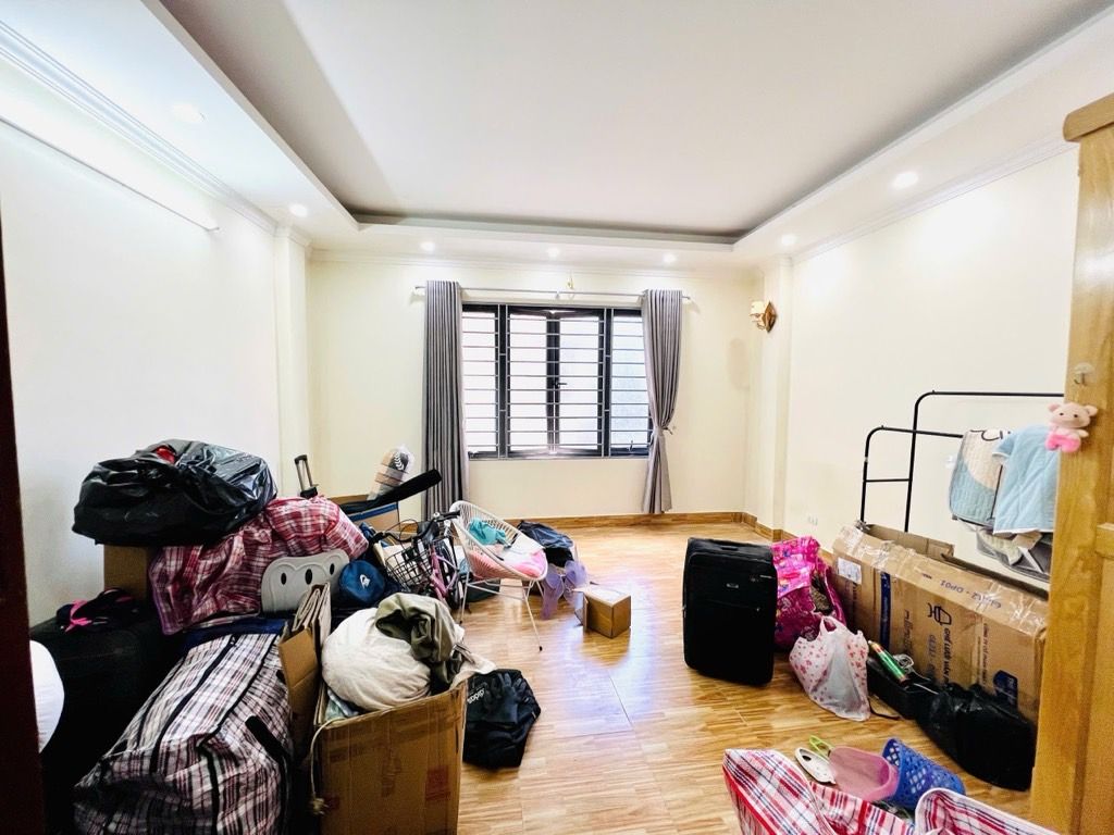 Bán nhà Trương Định - diện tích 46.6m2 5 tầng - 2 mặt thoáng - giá 11,5 tỷ