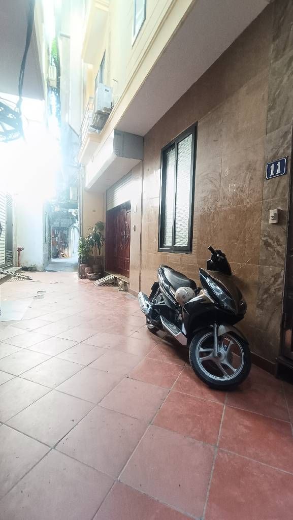 Bán nhà Trương Định - diện tích 33,9m2 5 tầng - Cực hiếm - giá 8,5 tỷ