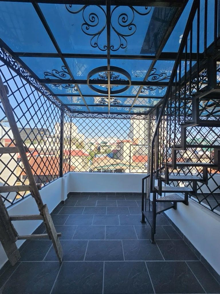 Bán nhà Giáp Bát - diện tích 38,1m2 5 tầng - thang máy - giá 12,6 tỷ