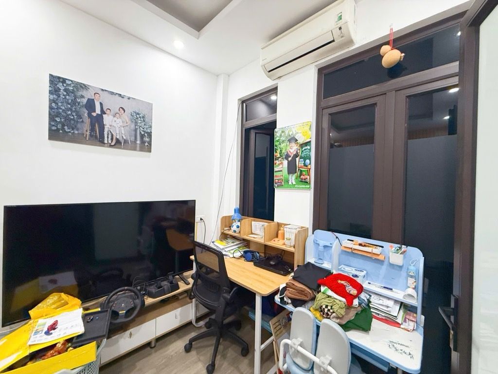 Bán nhà Hoàng Mai - diện tích 22m2 5 tầng - gần ô tô - giá 6,2 tỷ