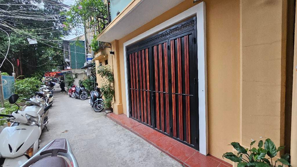 Bán nhà 8/3 - diện tích 60m2 1 tầng - Căn hộ tập thể vừa ở vừa kinh doanh - giá 4,55 tỷ