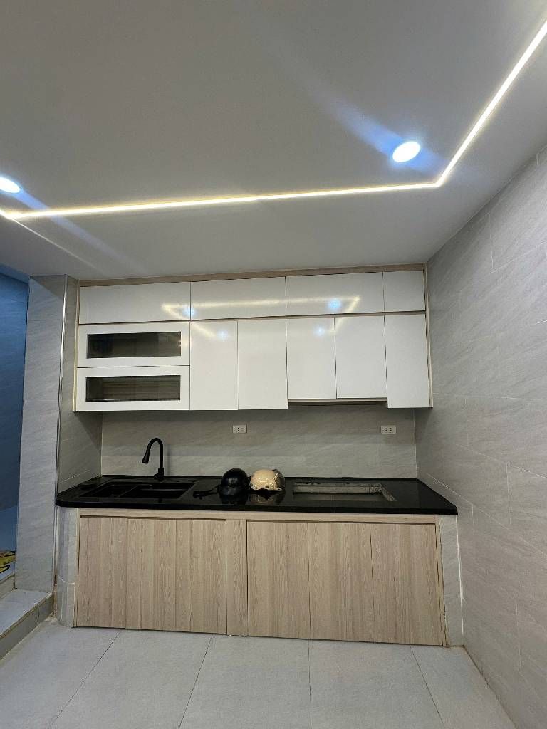 Bán nhà 8/3 - diện tích 60m2 1 tầng - Căn hộ tập thể vừa ở vừa kinh doanh - giá 4,55 tỷ