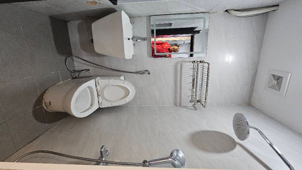 Bán nhà 8/3 - diện tích 60m2 1 tầng - Căn hộ tập thể vừa ở vừa kinh doanh - giá 4,55 tỷ