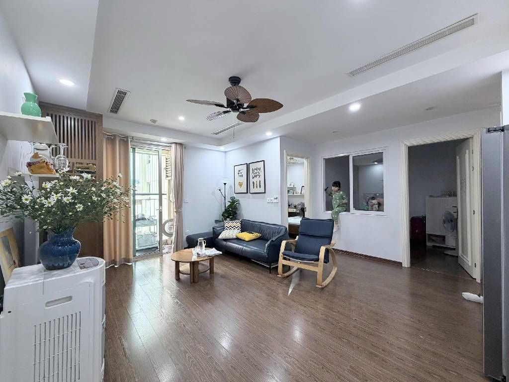 Bán nhà Tân Mai - diện tích 82m2 18 tầng - Nhà đẹp ở ngay - giá 9,9 tỷ