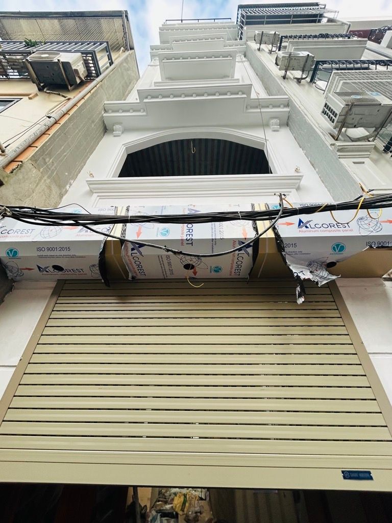 Bán nhà Lĩnh Nam - diện tích 30m2 6 tầng - thang máy - giá 7,8 tỷ