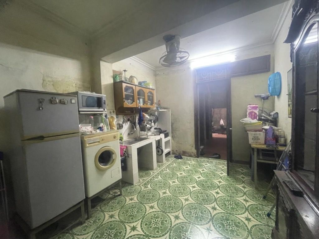 Bán nhà Yên Lạc - diện tích 79m2 3 tầng - Nhà mặt ngõ thông sang 559 Kim Ngưu - giá 15,9 tỷ