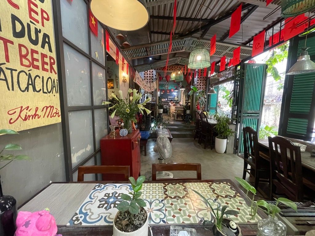 Bán nhà Hoàng Ngọc Phách - diện tích 40.7m2 1 tầng - Mặt phố - giá 9,5 tỷ