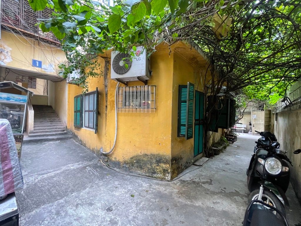 Bán nhà Hoàng Ngọc Phách - diện tích 40.7m2 1 tầng - Mặt phố - giá 9,5 tỷ