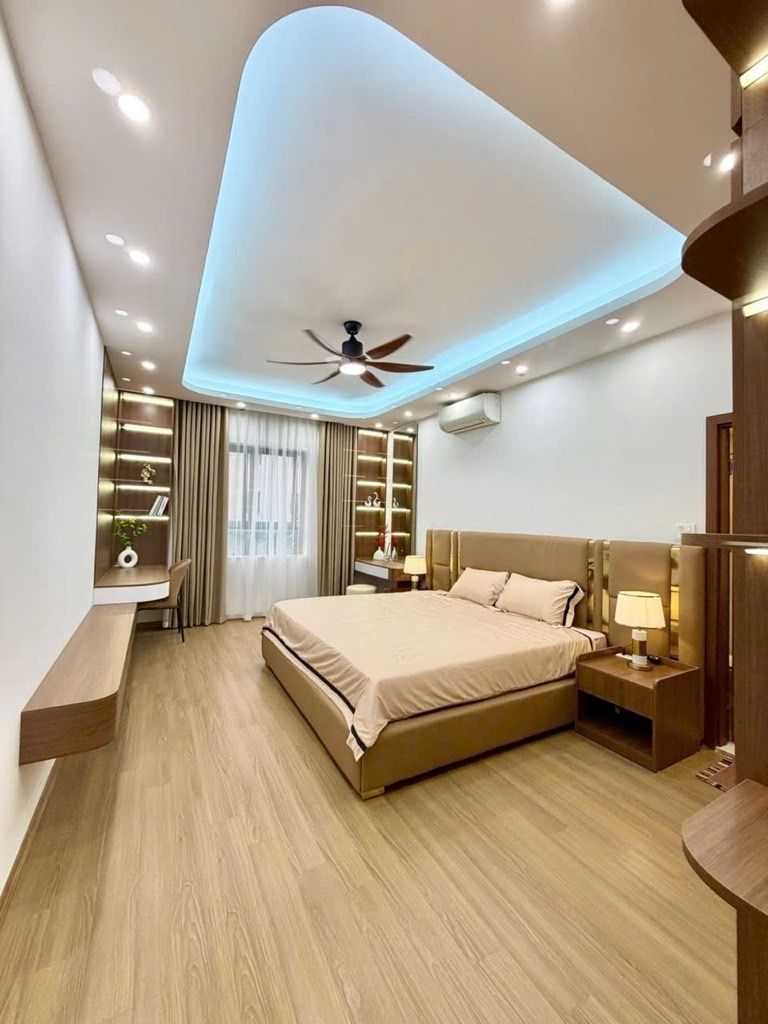 Bán nhà Hoàng Đạo Thuý - diện tích 115m2 1 tầng - Căn hộ chung cư siêu VIP - giá 10,3 tỷ