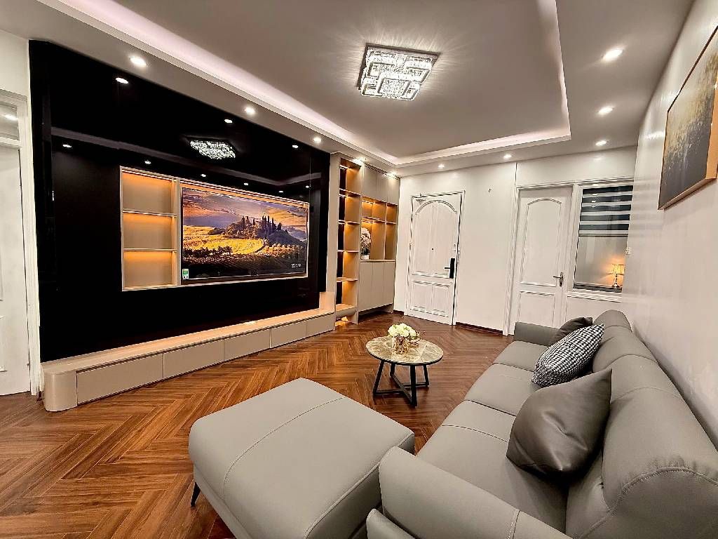 Bán nhà Lê Văn Lương - diện tích 107m2 17 tầng - Căn hộ full nội thất - giá 10,5 tỷ