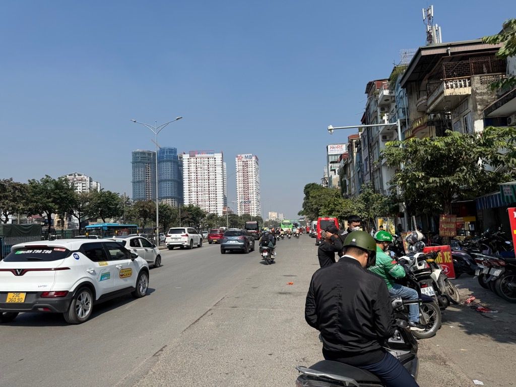 Bán nhà Giải Phóng - diện tích 47.5m2 1 tầng - Mặt phố kinh doanh tấp lập - giá 5,9 tỷ