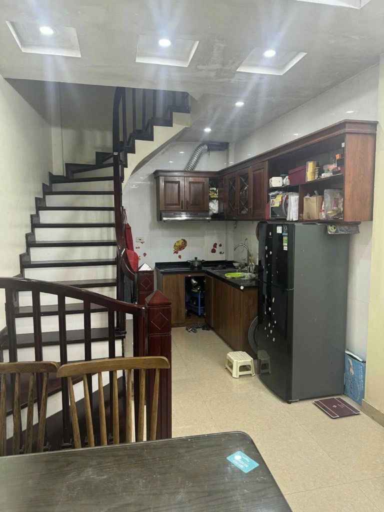 Bán nhà Lĩnh Nam - diện tích 27m2 5 tầng - CỰC HIẾM - CỰC HÓT - giá 5,95 tỷ