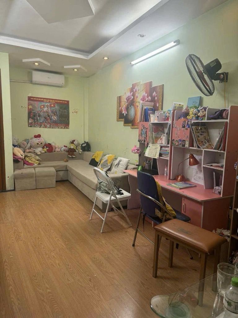 Bán nhà Lĩnh Nam - diện tích 27m2 5 tầng - CỰC HIẾM - CỰC HÓT - giá 5,95 tỷ