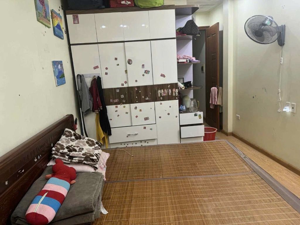 Bán nhà Lĩnh Nam - diện tích 27m2 5 tầng - CỰC HIẾM - CỰC HÓT - giá 5,95 tỷ