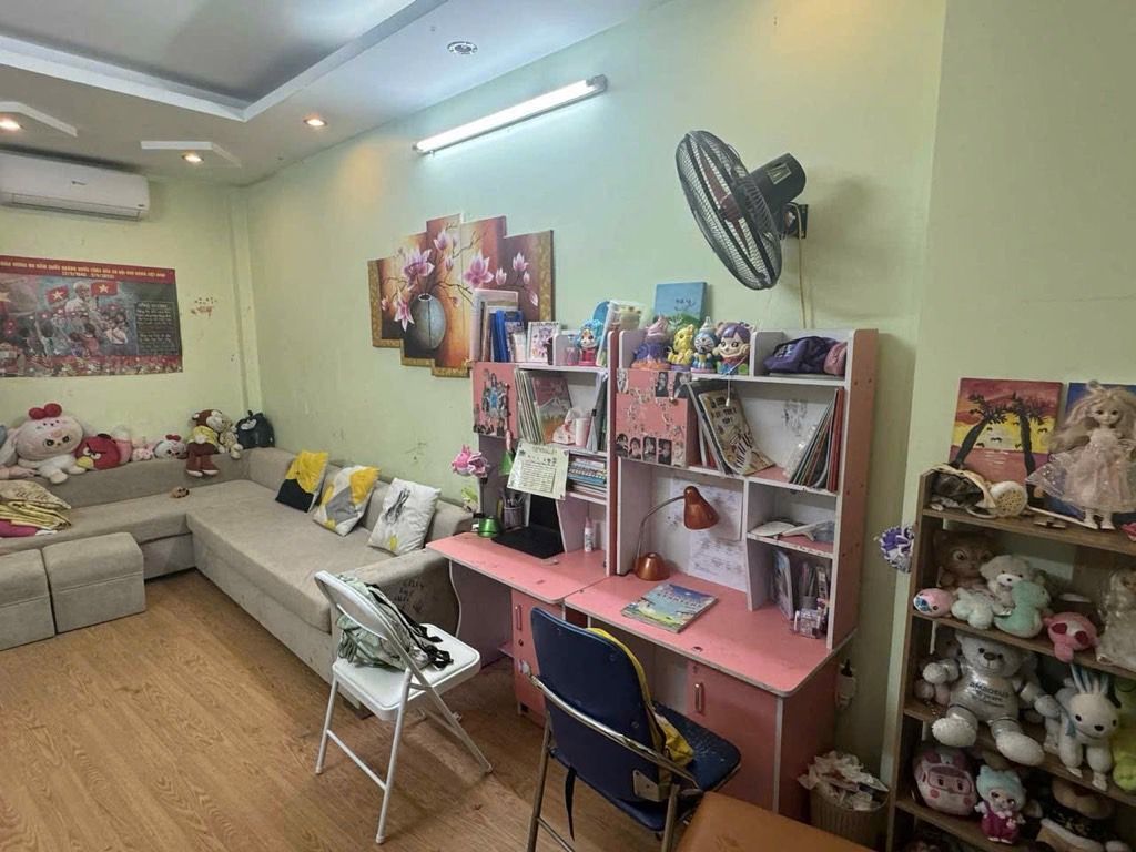 Bán nhà Lĩnh Nam - diện tích 27m2 5 tầng - CỰC HIẾM - CỰC HÓT - giá 5,95 tỷ