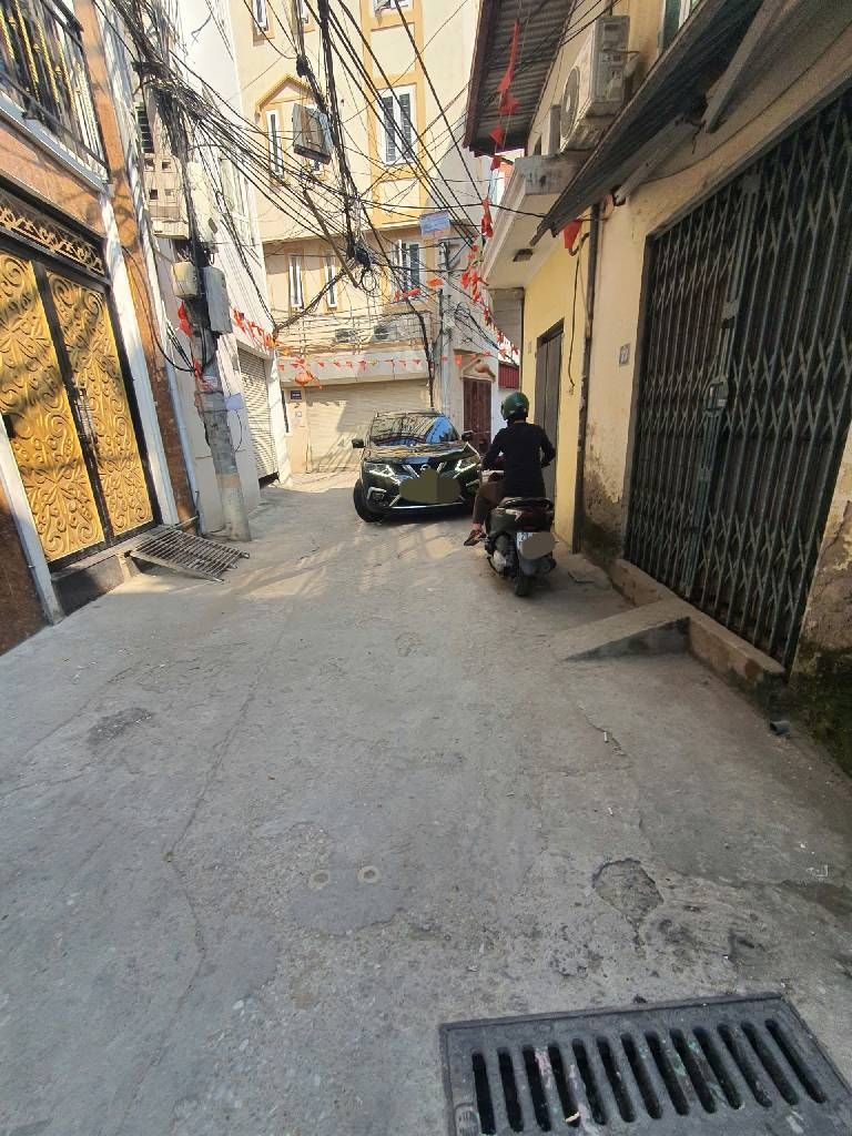 Bán nhà Định Công Hạ - diện tích 62.8m2 1 tầng - ô tô vào đất - giá 12 tỷ