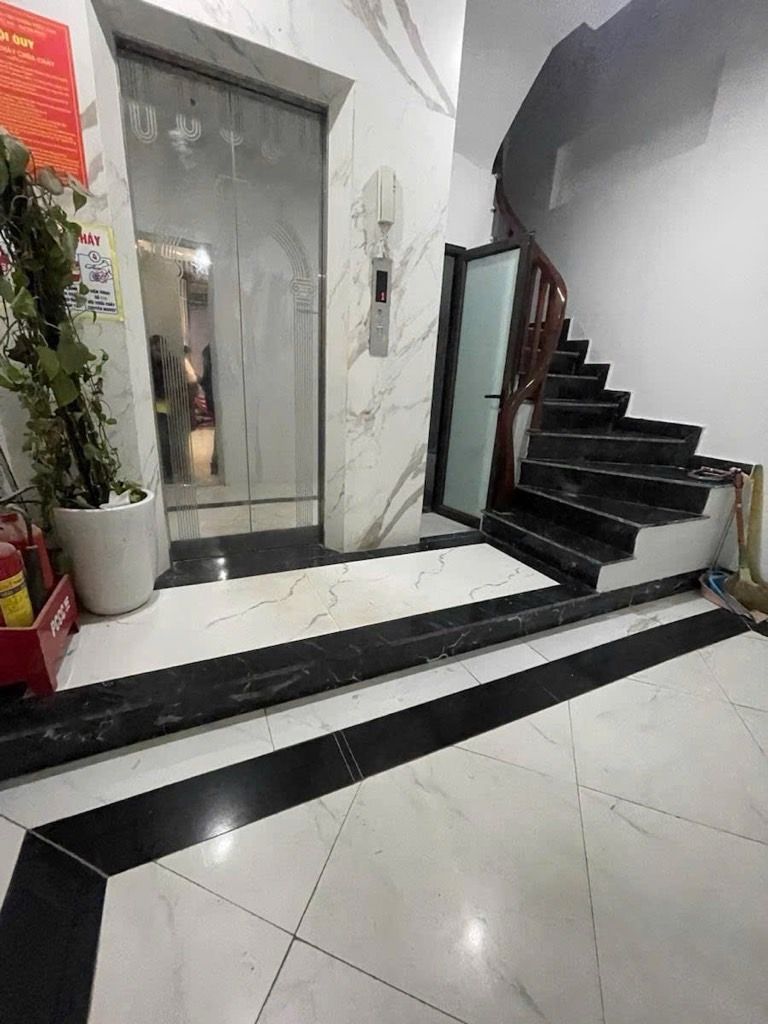 Bán nhà Tô Vĩnh Diện - diện tích 40.6m2 8 tầng - Lô góc siêu thoáng - giá 15,3 tỷ