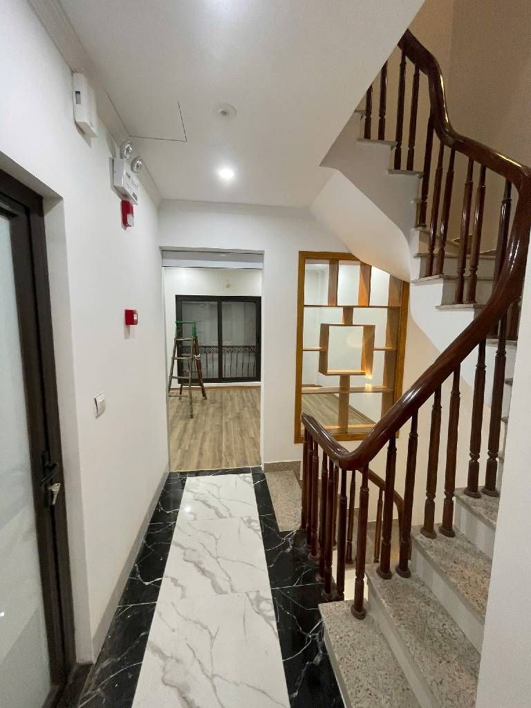 Bán nhà Khương Đình - diện tích 54,3m2 6 tầng - gần ô tô - giá 13,4 tỷ