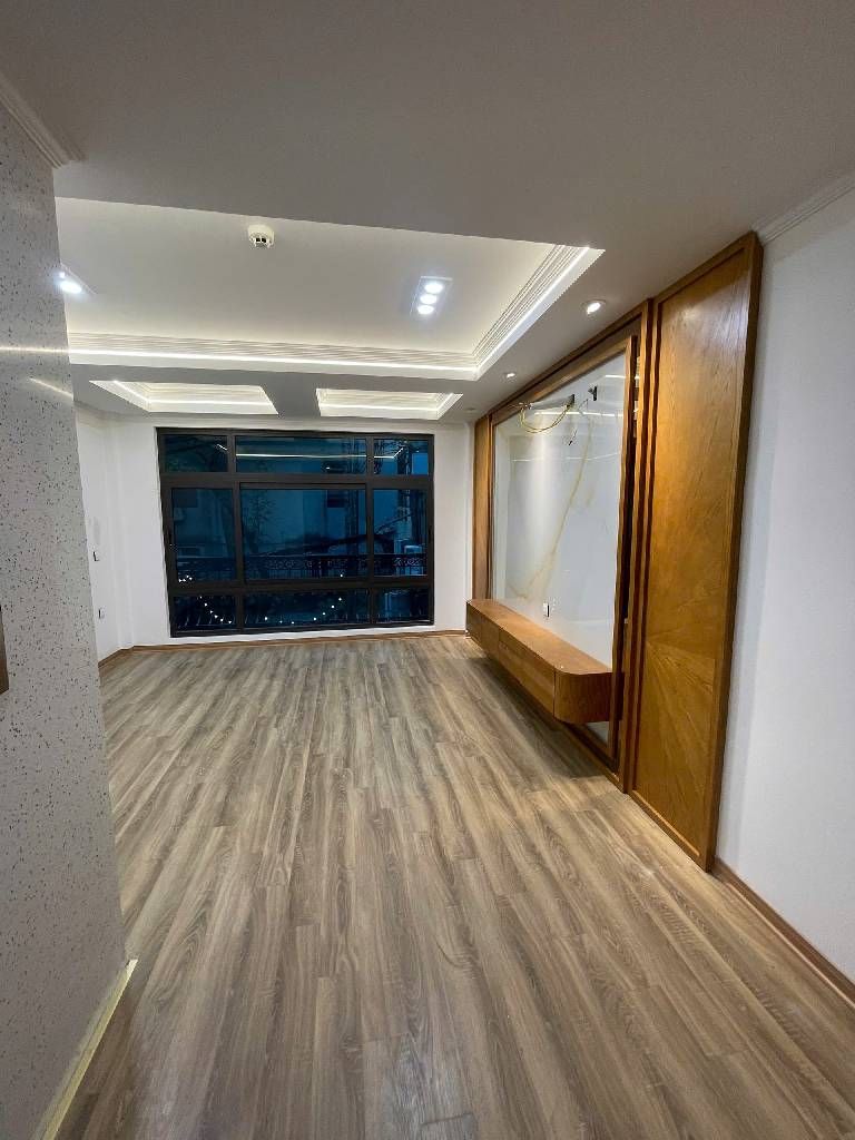 Bán nhà Khương Đình - diện tích 54,3m2 6 tầng - gần ô tô - giá 13,4 tỷ