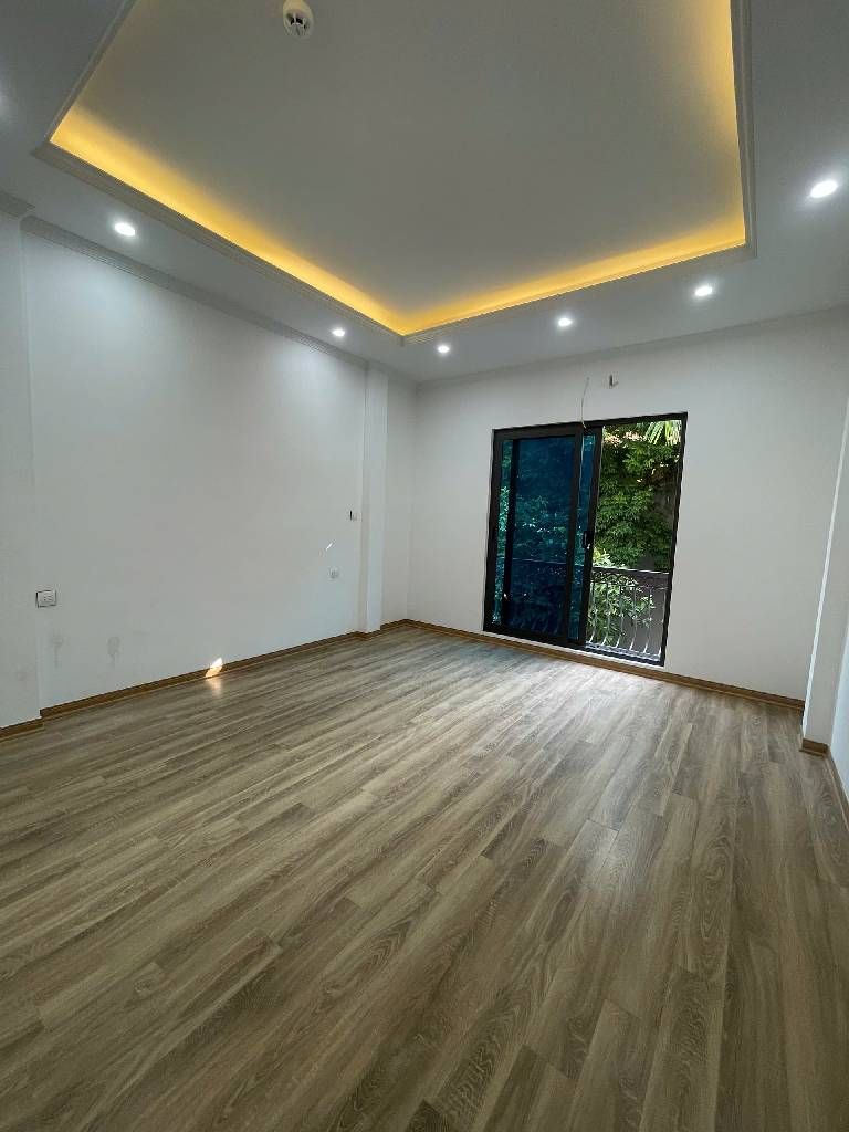 Bán nhà Khương Đình - diện tích 54,3m2 6 tầng - gần ô tô - giá 13,4 tỷ