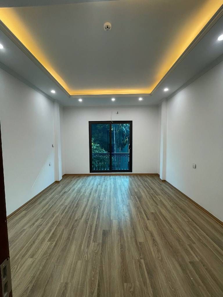 Bán nhà Khương Đình - diện tích 54,3m2 6 tầng - gần ô tô - giá 13,4 tỷ