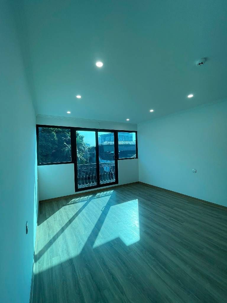 Bán nhà Khương Đình - diện tích 54,3m2 6 tầng - gần ô tô - giá 13,4 tỷ