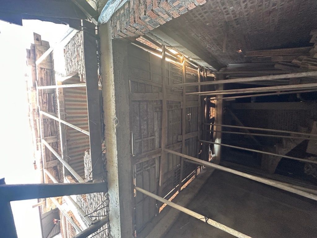 Bán nhà Vĩnh Hưng - diện tích 53.5m2 5 tầng - Nhà đang xây thô, giá 12 tỷ