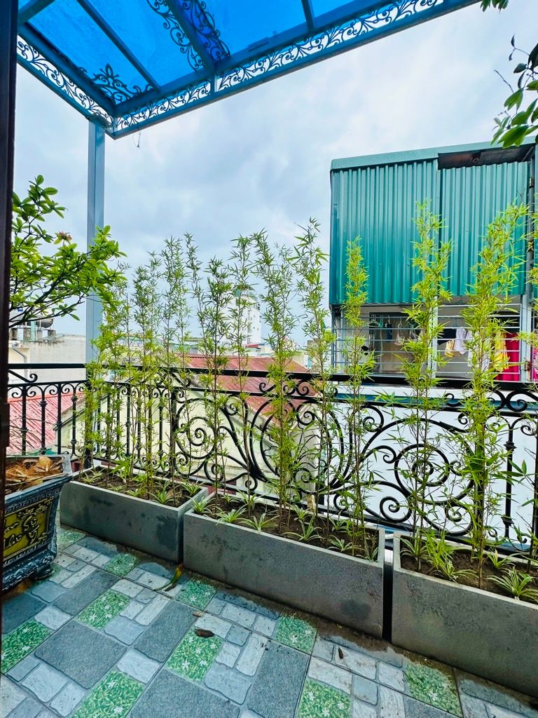 Bán nhà Giáp Bát - diện tích 69m2 6 tầng - Thang máy, ô tô đỗ cửa - giá 19 tỷ