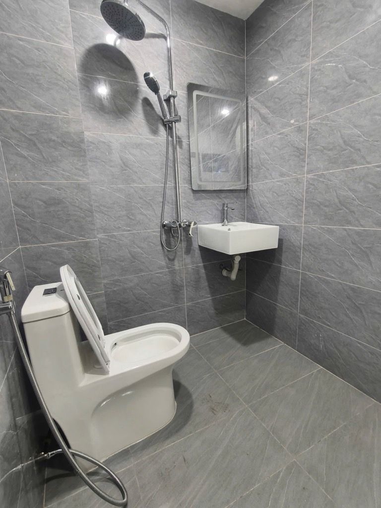 Bán nhà Minh Khai - diện tích 70m2 1 tầng - ô tô tránh - giá 3,6 tỷ