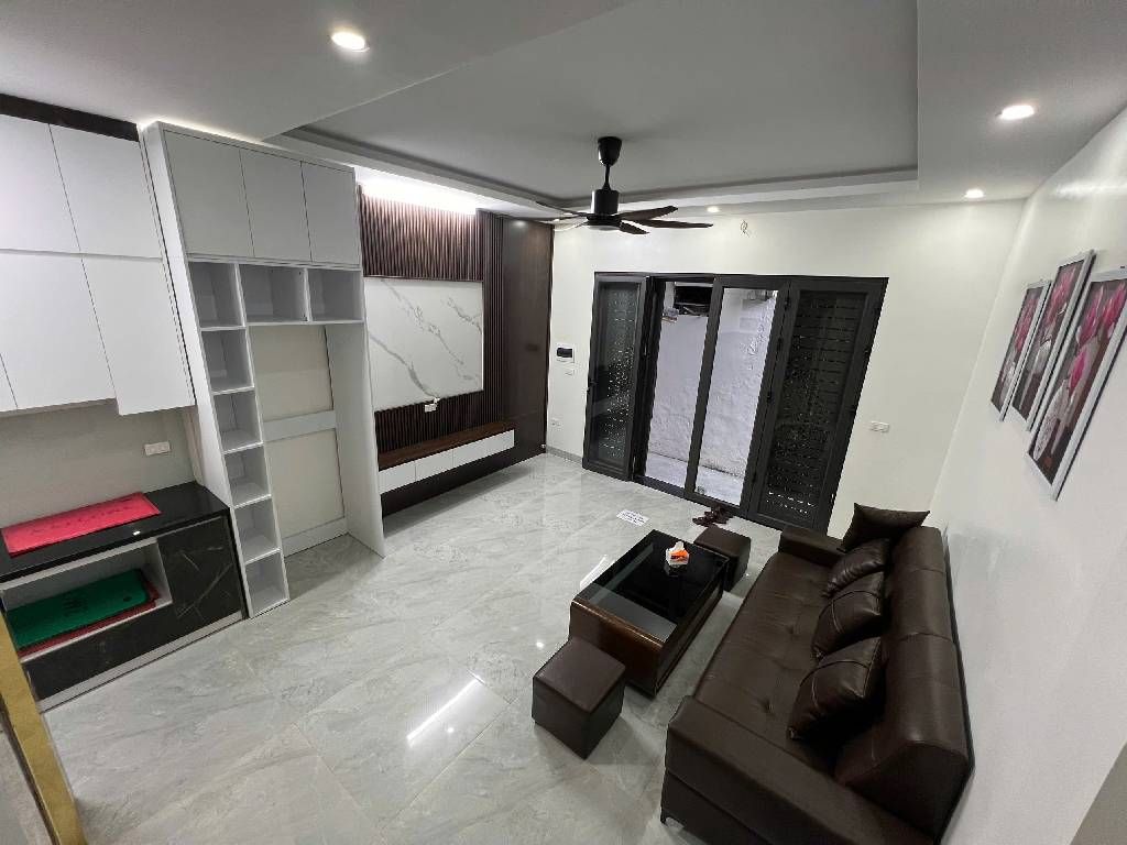 Bán nhà Nguyễn Văn Viên - diện tích 35.2m2 5 tầng - Lô góc - giá 10,2 tỷ