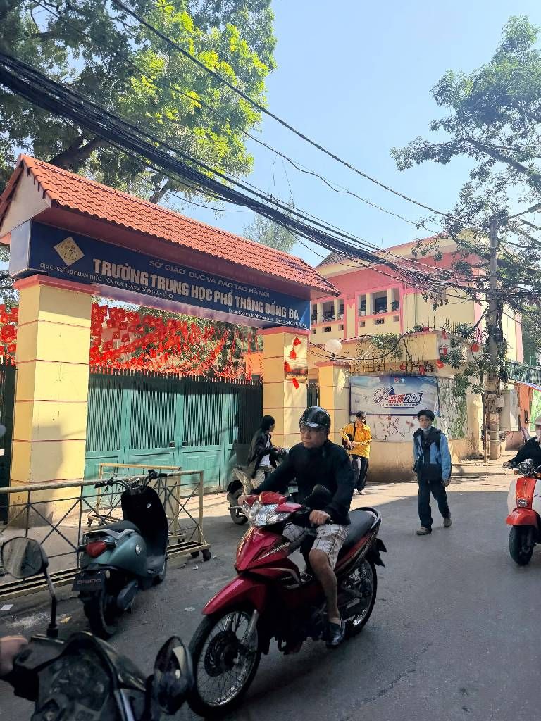 Bán nhà Tôn Đức Thắng - diện tích 42m2 3 tầng - Ô tô tránh 10m - giá 8,5 tỷ