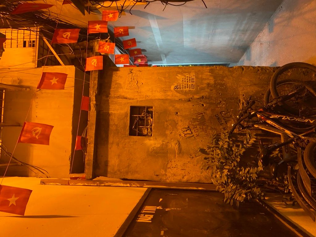 Bán nhà Ngõ Thịnh Hào - diện tích 19,5m2 4 tầng - Nhà sổ riêng - giá 4,9 tỷ