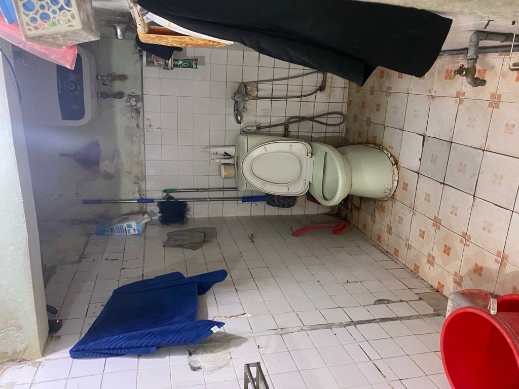 Bán nhà Ngõ Thịnh Hào - diện tích 19,5m2 4 tầng - Nhà sổ riêng - giá 4,9 tỷ