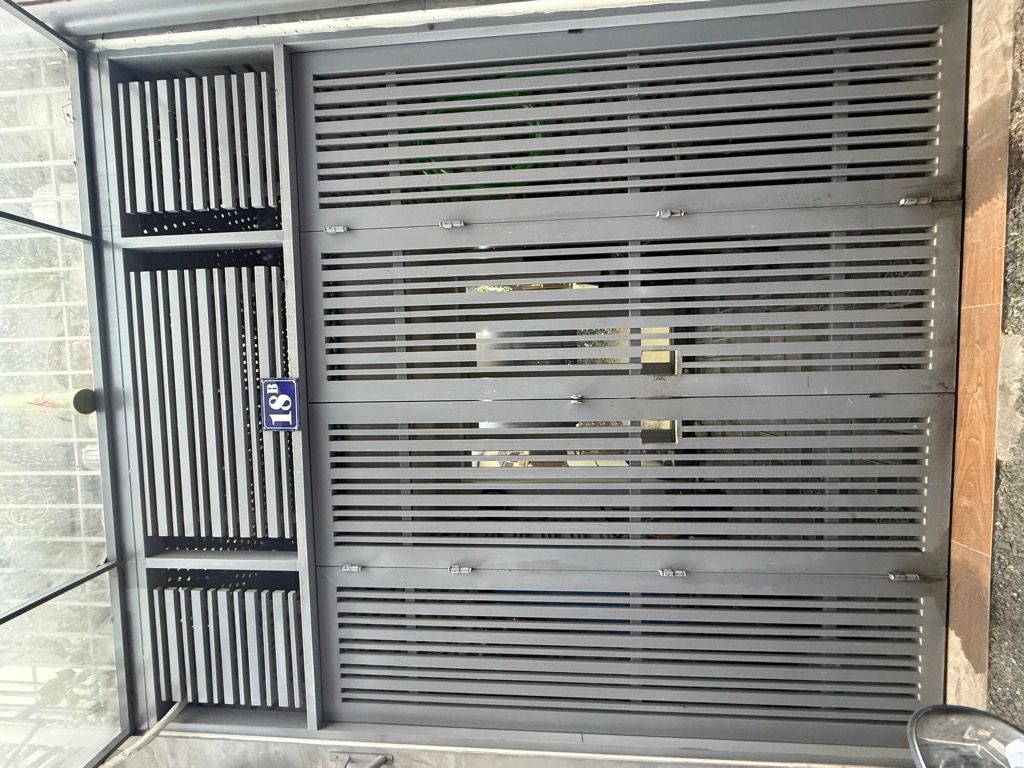 Bán nhà Hoàng Đạo Thành - diện tích 46m2 3 tầng - ô tô đỗ cửa - giá 8,0 tỷ