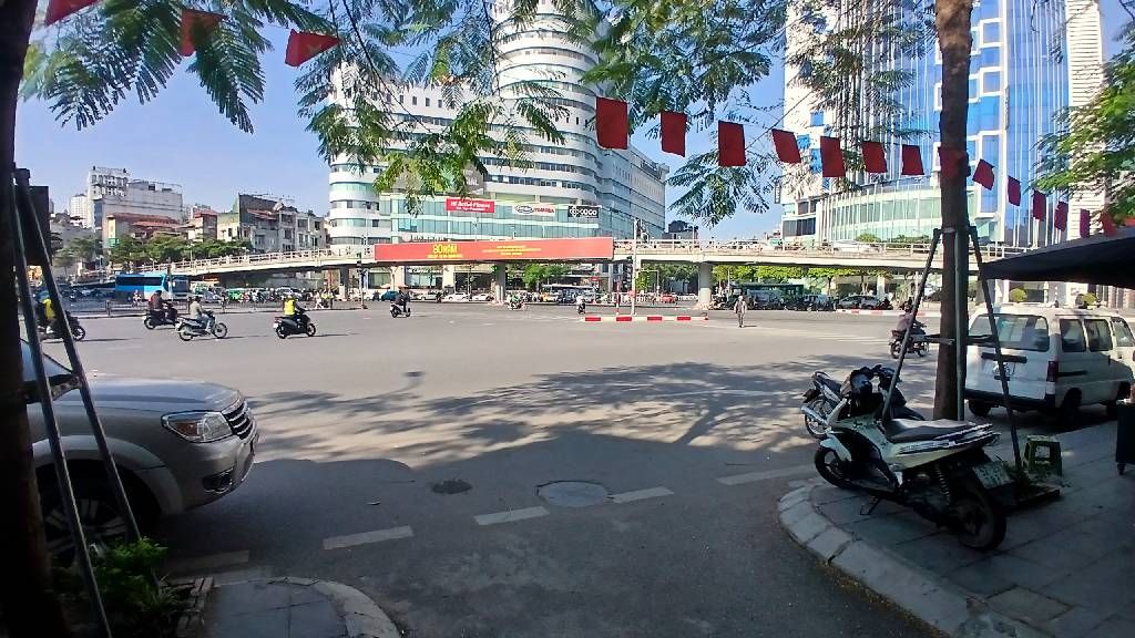 Bán nhà Tây Sơn - diện tích 30,1m2 1 tầng - 3 mặt thoáng - giá 22 tỷ