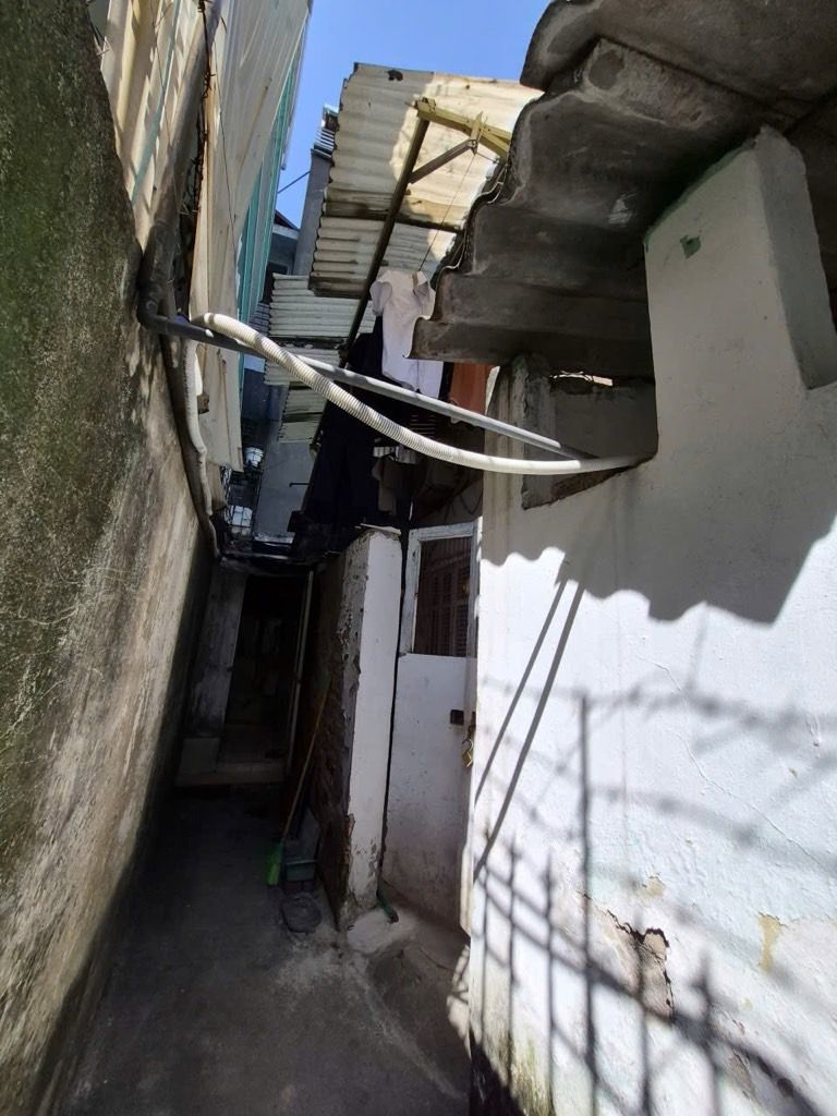 Bán nhà Đường Láng - diện tích 22.8m2 2 tầng - vị trí đẹp, giá 6.6 tỷ