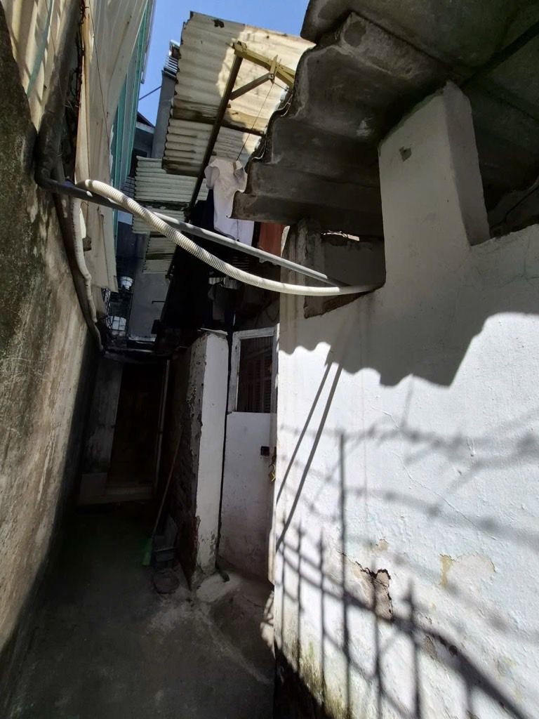 Bán nhà Đường Láng - diện tích 22.8m2 2 tầng - vị trí đẹp, giá 6.6 tỷ