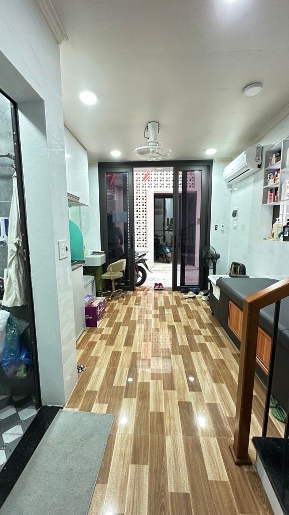 Bán nhà Hoa Lư - diện tích 17m2 5 tầng - ô tô đỗ cửa - giá 8,4 tỷ