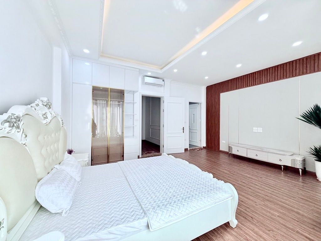 Bán nhà Chùa Bộc - diện tích 58m2 7 tầng - thang máy, bề thế - giá 18,9 tỷ