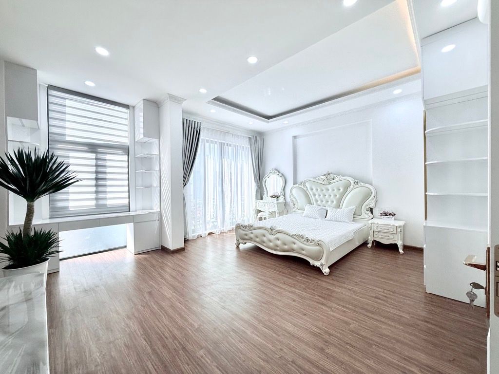 Bán nhà Chùa Bộc - diện tích 58m2 7 tầng - thang máy, bề thế - giá 18,9 tỷ