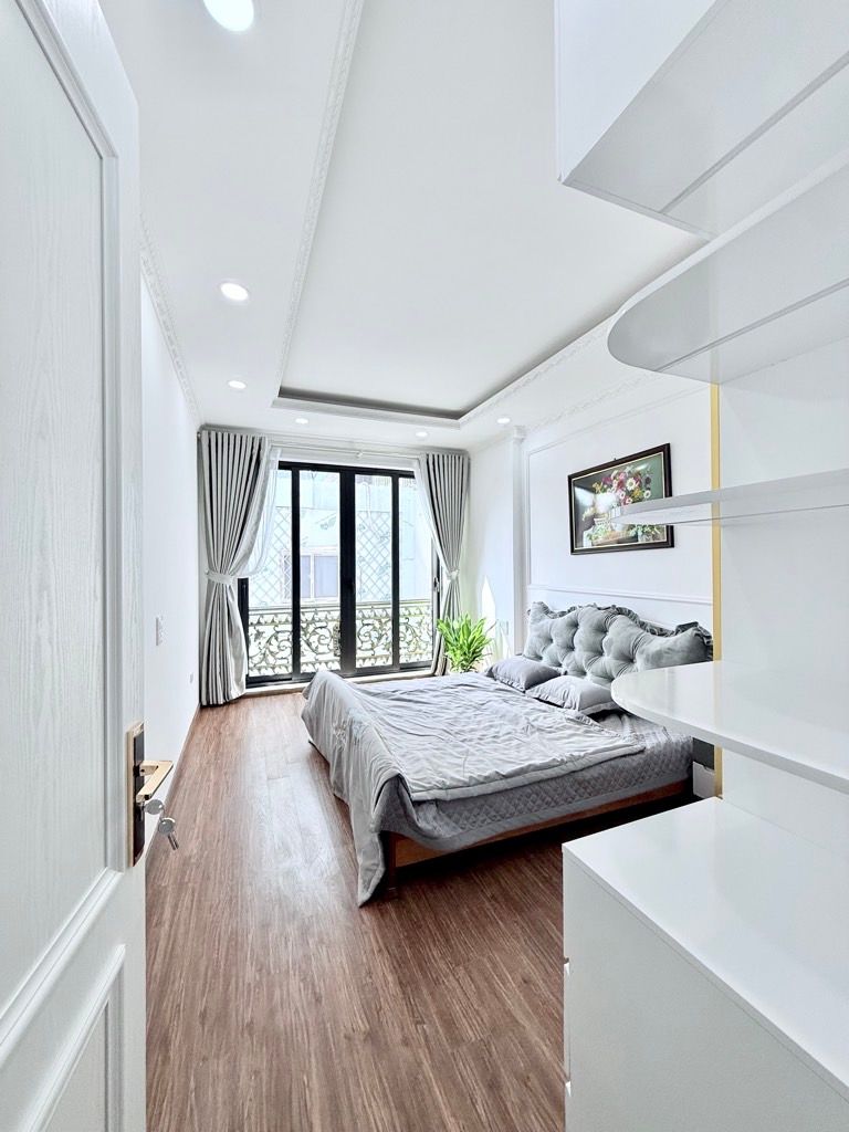 Bán nhà Chùa Bộc - diện tích 58m2 7 tầng - thang máy, bề thế - giá 18,9 tỷ